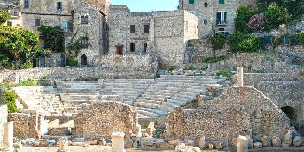 Casa Vitelli - Centro Storico A Due Passi Da Tutto Apartment Terracina Exterior foto