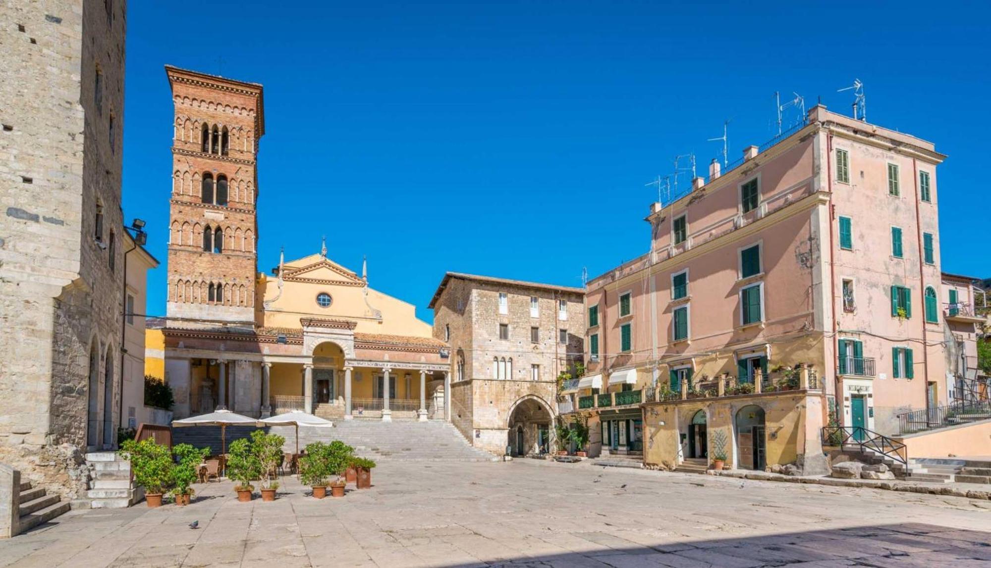 Casa Vitelli - Centro Storico A Due Passi Da Tutto Apartment Terracina Exterior foto